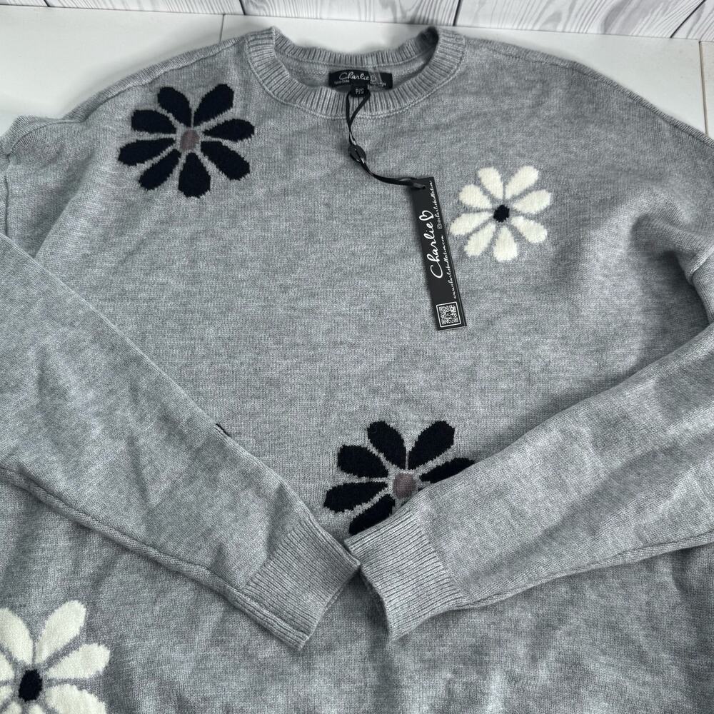 Charlie B Boutique Aria Gray Floral Sweater Size Small NEW